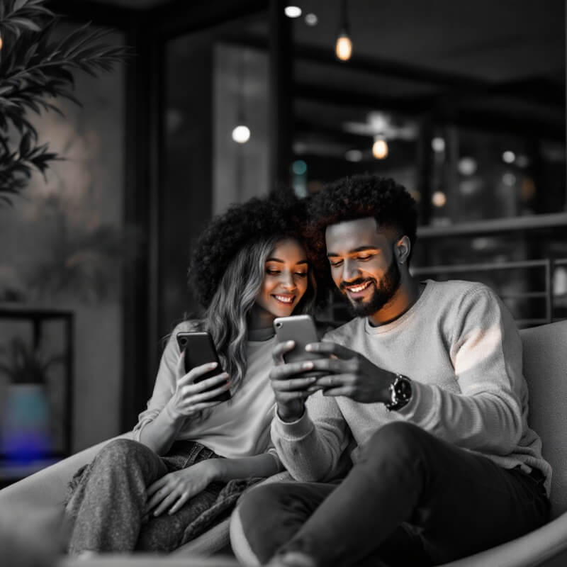 Stel gebruikt Resay web applicatie op mobiel in moderne omgeving