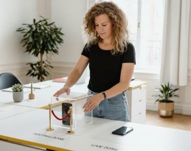 WordPress maintenance packages with staging workflow, testing zone setup before pushing updates live