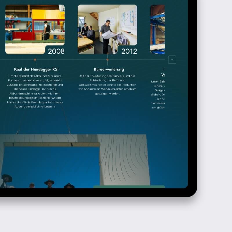 Laptopmock-up van website voor houtbouw van Holzwerk Nova