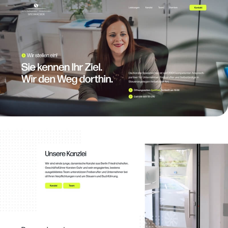 Hero van de website voor belastingadviseur met duidelijke route naar een adviesgesprek