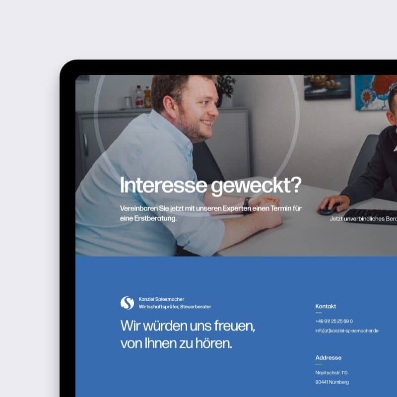 Contactsectie van de website voor belastingadviseur met heldere afspraakknop