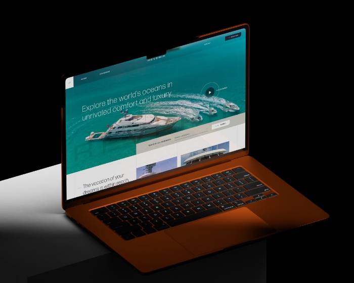 Reverie superjacht charter website op laptop, luxe merk WordPress website door Studio Ubique