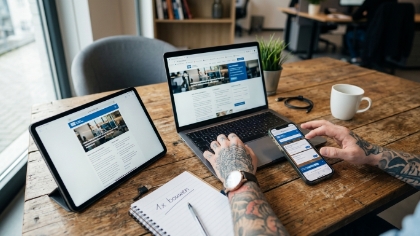 Eén headless CMS vervangt meerkanaals-chaos bij API-gestuurd CMS uitrol op verschillende apparaten