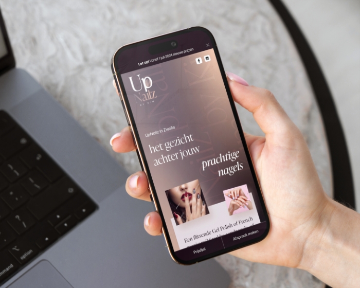 UpNailz nagelsalon website op mobiel, nagelsalon website laten maken door Studio Ubique in Zwolle