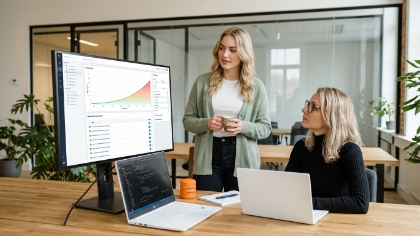 Team analyseert database-prestaties onder belasting met indexsuggesties op scherm in Zwolle