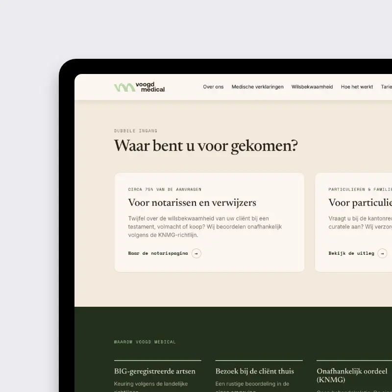 Desktop design of the Voogd Medical home page with separate entries for notaries and families